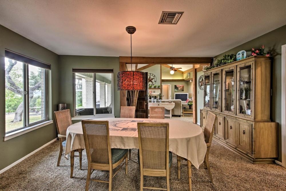 Canyon Lake Home w/Yard- .5 Mi To Boat Launch